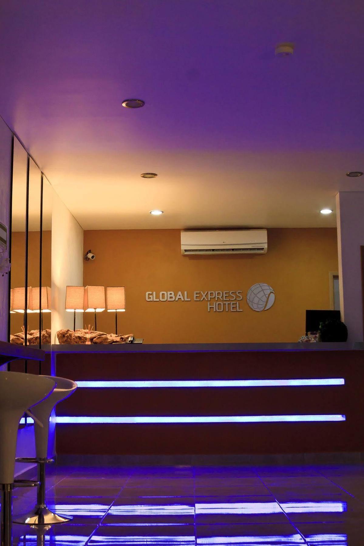 Global Express Hotel Escárcega Kültér fotó