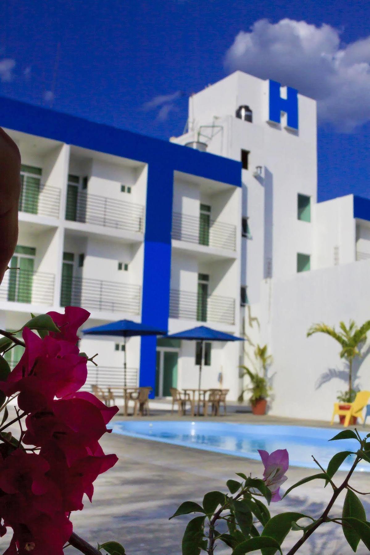 Global Express Hotel Escárcega Kültér fotó